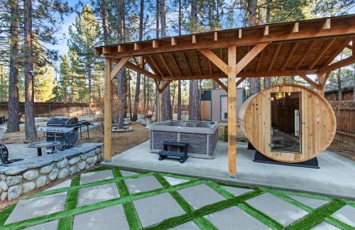 Big Bear City House | Mountain View Manor Big Bear Incredible Bear City Family Retreat