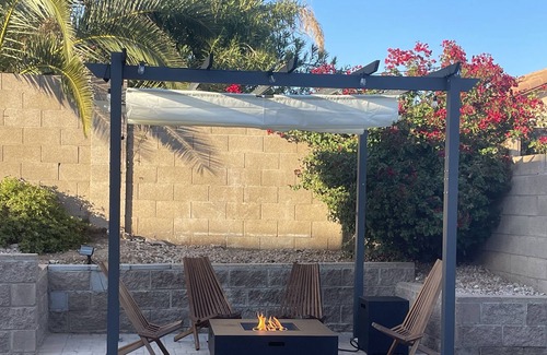 Paradise Valley Village House | Mountain View ⛰️ with Hot Tub, Hiking, BBQ, and Fire Pit