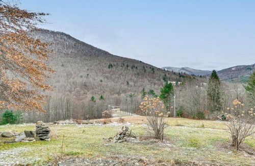Sandgate Apartment | Mountain Views and Fire Pit Sandgate Getaway