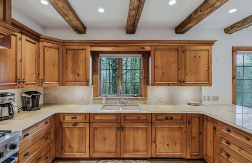 Barnard House | Mountain Views! Bonus Room | Sugarhouse Hideaway