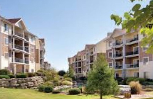 Table Rock Resort | Mountain Vista 1 Bedroom Deluxe in Branson, MO!