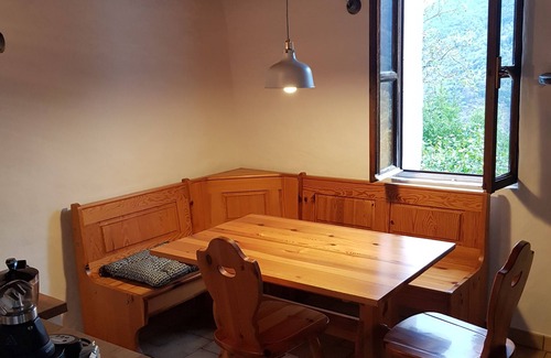 Lunecco House | Mountain worlds behind Lake Maggiore, Case di Zali