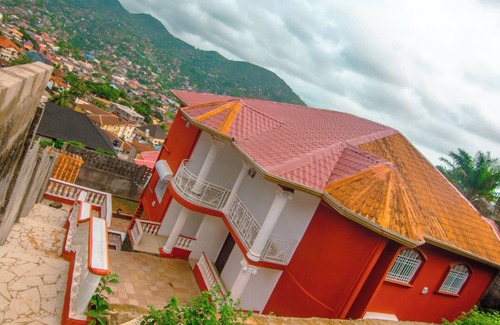 Freetown Villa | Mountains View Villa