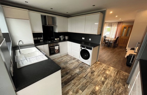 Thurnscoe House | Mountfiled Walk - 3 Bedroom House