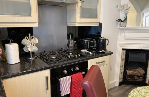Belfast Apartment | Mountroyal Victorian Self Catering apartment 2 (Sleeps7)