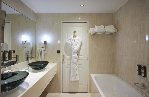 Biot Hotel | Mouratoglou Hotel & Resort