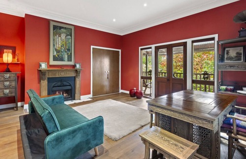 Wentworth Falls Apartment | Moutan - Serene, Chinese-Inspired Retreat