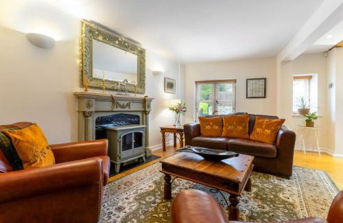 Midhurst House | Mowers Mews