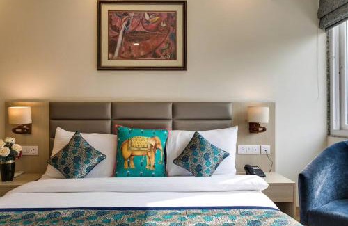 New Friends Colony Apartment | MOYDOM 3 BHK Appartment Opp NFC (Parties allowed)