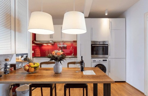 Ludwigsvorstadt-Isarvorstadt Apartment | Mozart Apartment München