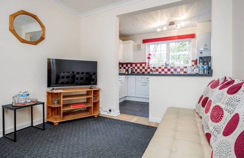 Watford Apartment | MPL Apartments - 4-bed Woodside House: Harry Potter Studios/Contractor/Corporate
