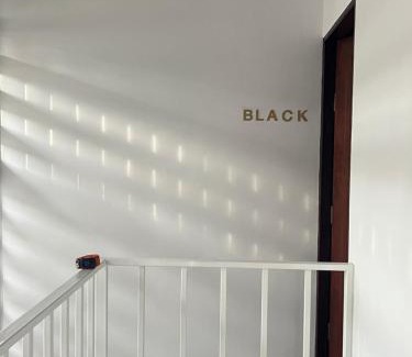 Bangkok City Centre Apartment | Mr Black & Ms White -Self Check in accommodation