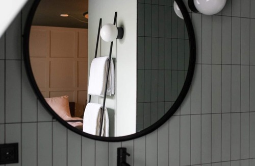 Municipality of Bloemendaal Hotel | Mr. Lewis