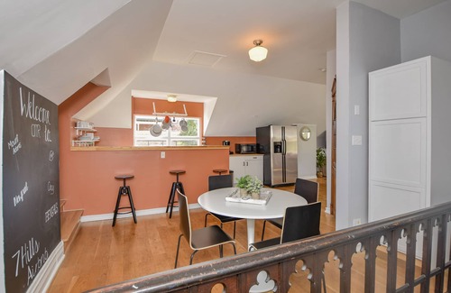 Mount Adams Apartment | Mt. Adams-Rooftop Deck-Mins to Dwntown-Pvt Parking