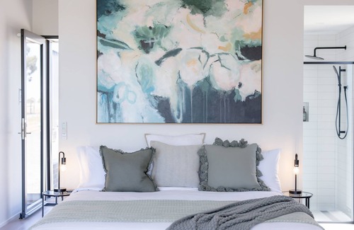 Waurn Ponds Bed & Breakfast | Mt Duneed Estate Winery