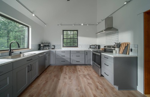 East Burke House | Mtn Views: Colonial Home on Kingdom Trails!