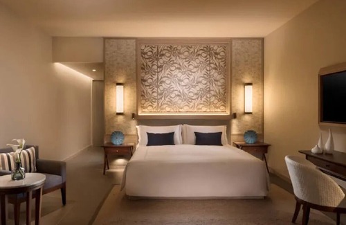 Plaine Magnien Hotel | Beach Break in Mauritius! 3 Luxurious Units, Free Parking, Pool, Beachfront!