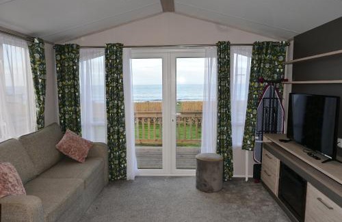 Muasdale Ski Chalet | Muasdale - Shore View