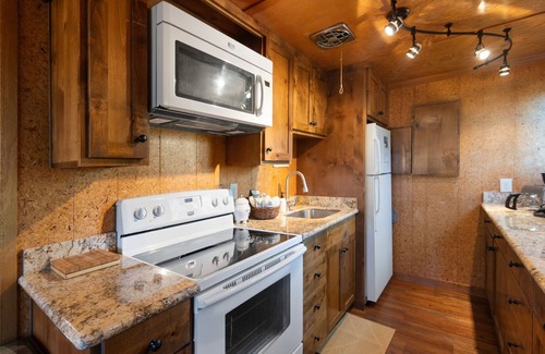 Government Camp House | Mucoy Retreat, Government Camp, Cozy Cabin, Ski Inn Location