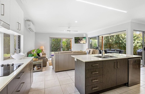 Mudjimba Villa | Mudjimba Retreat-Peaceful Luxury