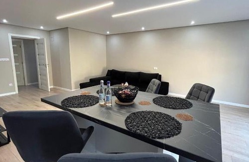 Hunedoara Apartment | Muki House