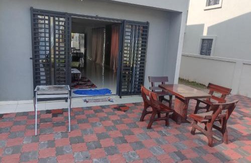 Gelam House | Mulberi Homestay 4BR 3Bth(8-10 px)