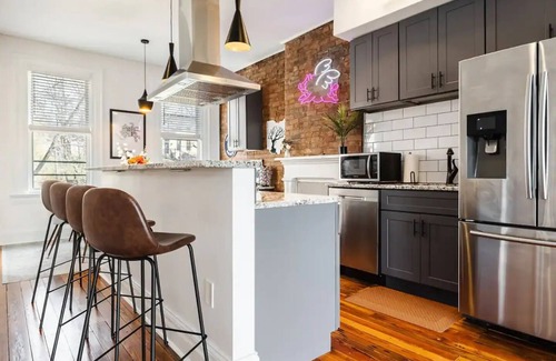 Over-the-Rhine House | Mulberry Mansion - OTR - FREE Parking