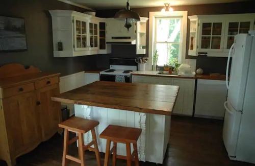 Creemore House | Mulmur Getaway, outside of Creemore