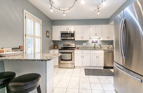 Historic District House | Multiple Gathering Spaces, Private Backyard & Free Parking at Townhome 1 Block to Capital Bldg