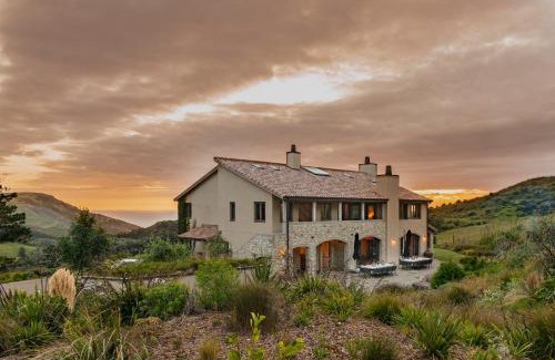 Muriwai Villa | Muriwai Estate