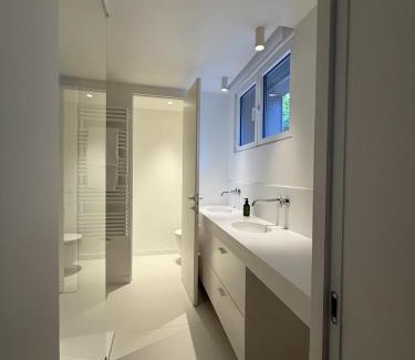 Le Pecq Bed & Breakfast | Murmures - Luxury Guesthouse St Germain en Laye
