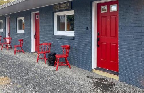 Catskill House | Murphys Law Inn 3