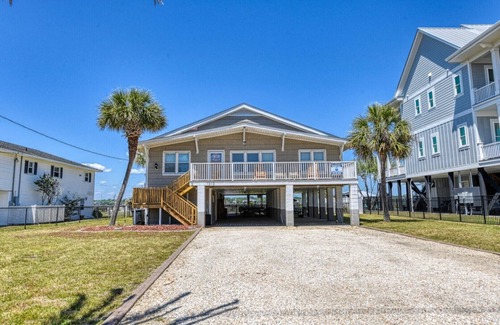 Garden City House | Murray's Inlet Shack - Four Bedroom, Three 1/5 Bath with huge private pool