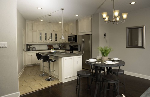 Greater East End House | 🎵Musical Getaway in East Downtown |Luxury Townhome