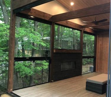 Gravenhurst House | Muskoka Charm Beautiful four bedroom cottage