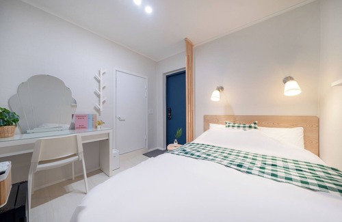 Garibong-dong Hostel | Mutal Stay