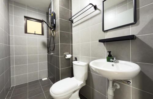 Cheras Apartment | 3B2B 7 Pax - 5 min walk to MRT - F&B - Cheras