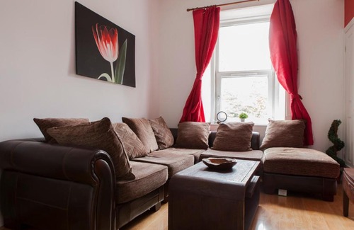 Bruntsfield Apartment | My Meadows, City Centre Apartment, Sunny&Spacious
