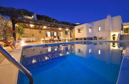 Elia Villa | Mykonian Dianthus