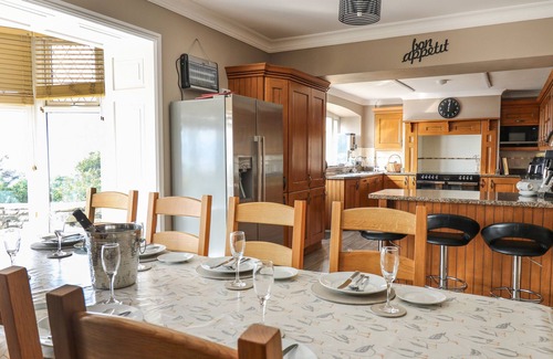 Cwrt Cottage | MYNYDD AR MOR, family friendly, character holiday cottage in Barmouth