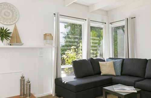 Anglesea House | Mysa Anglesea Sleeps 7 WiFi SmartTV Cafes Shops