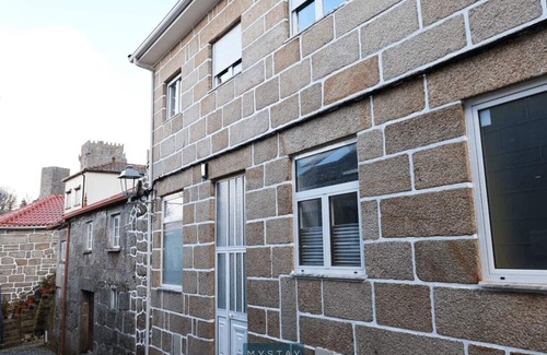 Montalegre e Padroso Apartment | MyStay - Casa Miná 2 | Bunk Bed in historic center