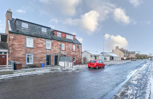 Inverness House | mySTAYINN Telford 7 Bedroom House