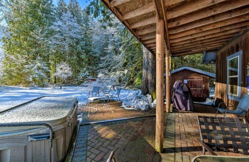 Skykomish House | Mysty Mountain Cabin on River Near Stevens Pass!
