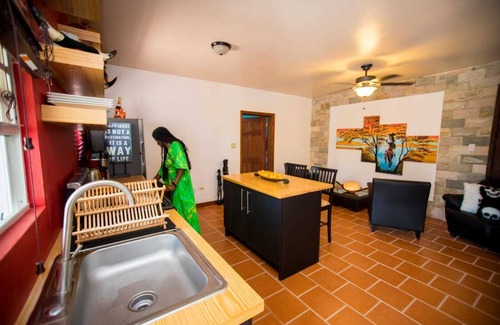 Charlestown Villa | Mzuri Quiet Retreat.3 minutes to beach
