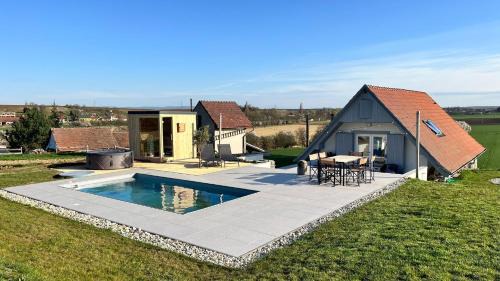 Vlkos House | Naše Búda