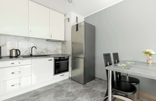 Gdynia Apartment | Nadmorskie Tarasy 15 | Gdynia | White and Grey Apartment | Parking | Desk | Balc
