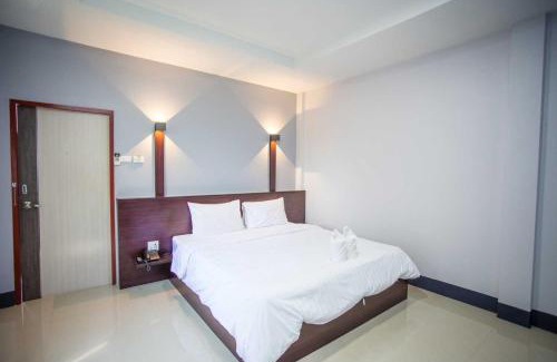 Amnat Charoen Hotel | Nakarin Hotel