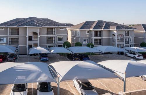 Greater Johannesburg Metropolitan Area Apartment | Nala Realty at Palm View