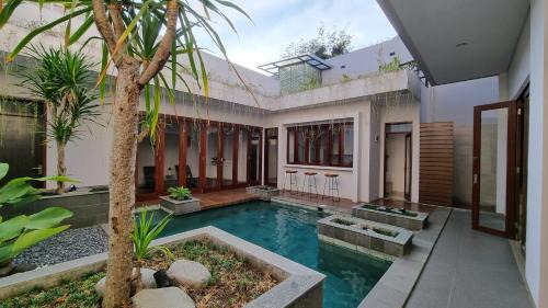 Parongpong Villa | Namdur Villa Sariwangi - Tropical Villa in Bandung With Private Pool